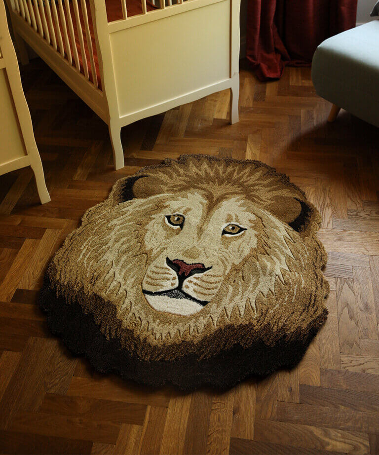 Ari Lion Head Rug Large