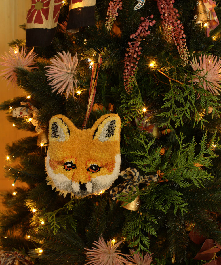 Freddy Fox Gift Hanger