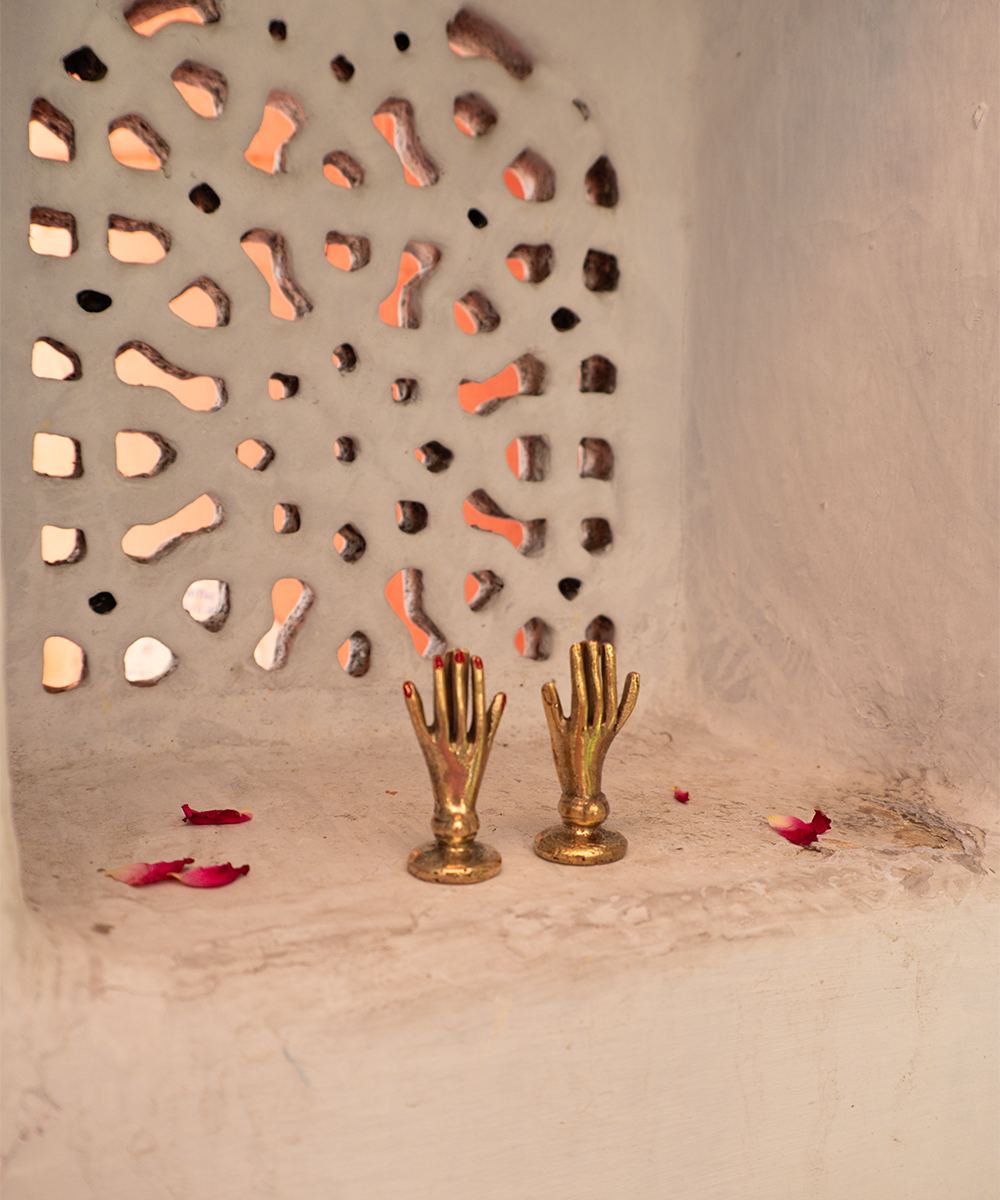 Jana Hand Card Holder